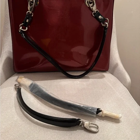 Beijo Elegant Burgundy Handbag with Black Straps - Picture 1 of 4